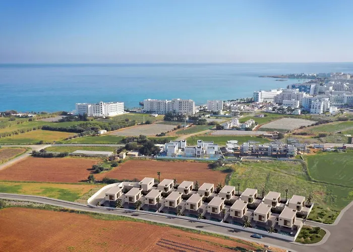 Princess Anne Luxury - Large Pool * Protaras