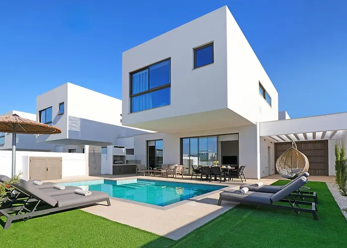 Villa Princess Anne Luxury - Large Pool Protaras