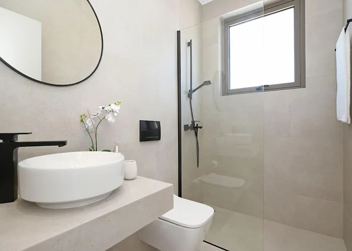 Princess Anne Luxury - Large Pool Villa