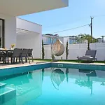 Princess Anne Luxury - Large Pool 빌라 프로타라스