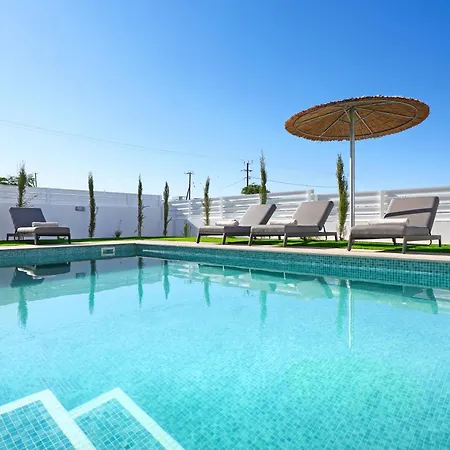 Princess Anne Luxury - Large Pool 普罗塔拉斯