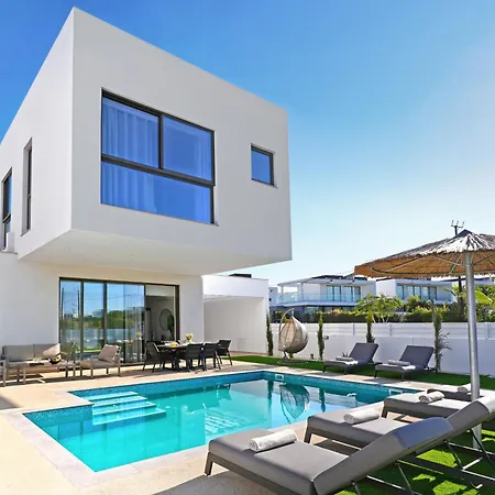 Princess Anne Luxury - Large Pool * 普罗塔拉斯