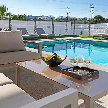 Princess Anne Luxury - Large Pool * Protaras