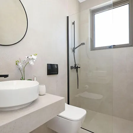 Princess Anne Luxury - Large Pool Villa